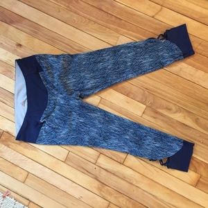 Prana Capri leggings, size Large